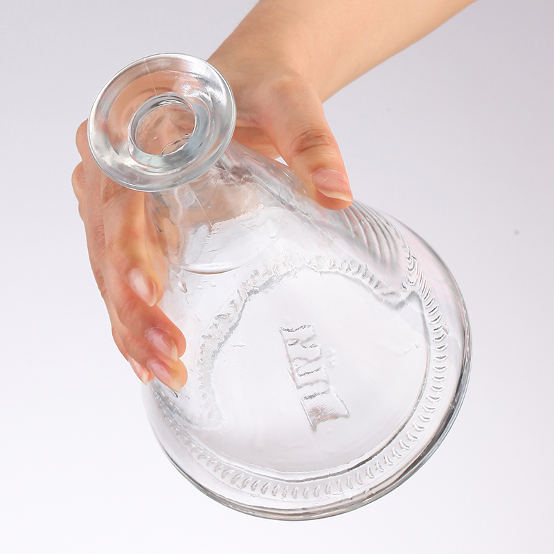 Beverage Packaging Triangle Glass Bottle with Hot Stamping and Customized Printing