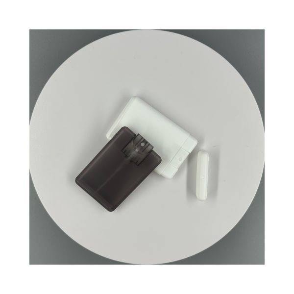 10ml Square Portable Refillable Perfume Spray Bottle with Fine Mist Base Material pp
