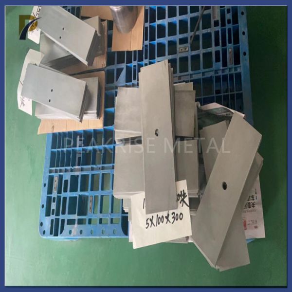 99.95% Polished Molybdenum Electrode Plate For Glass And Rare Earth Industry