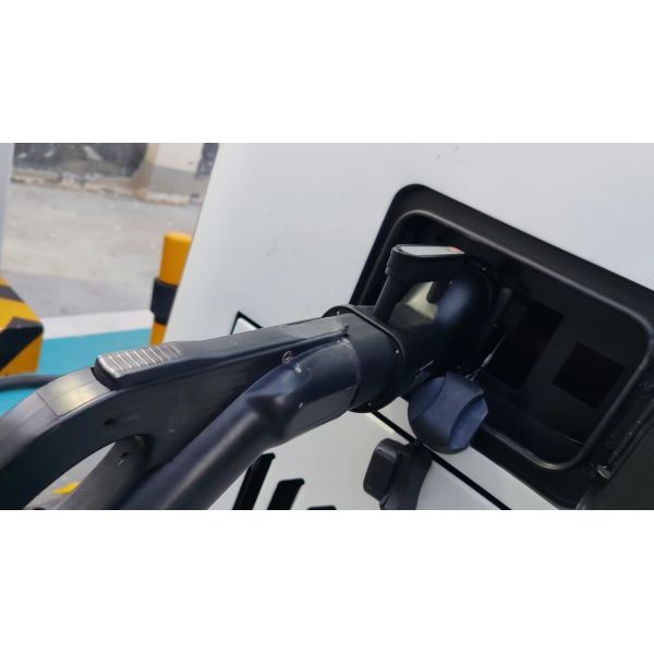 Portable Tesla CCS Adapter CCS2 To Tesla (NACS) DC Electric Vehicle Charging Adapter