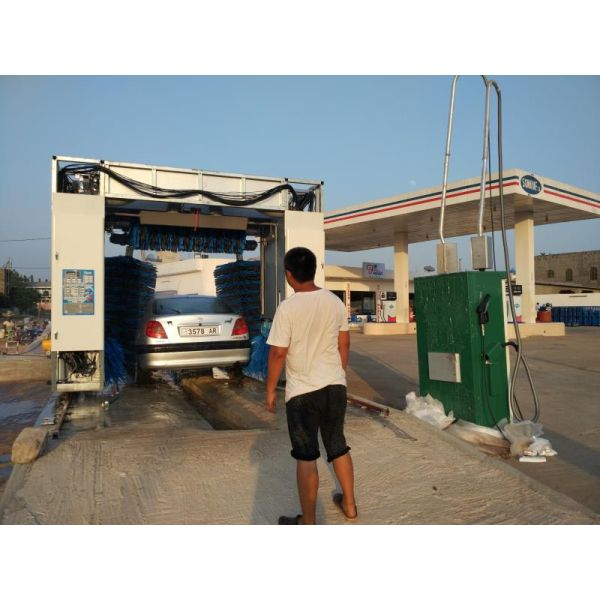Small Space G9 380V Rollover Car Wash Machine