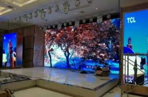 China Full Color Indoor Led Screen Wedding Stage 250x250mm 5000nits P3.91mm on sale
