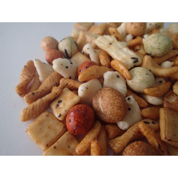 Starch Japanese Baked Rice Crackers Rice Cracker Mix With Coated Peanuts