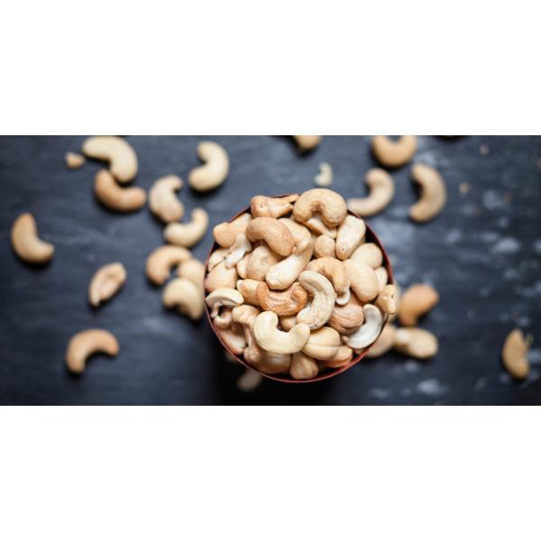 Customized Various Flavor Cashews Healthy Snack Microelements Contained Kid Friendly