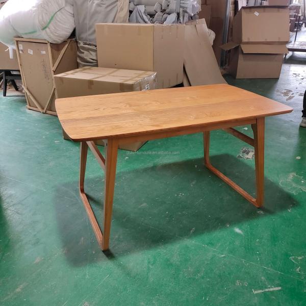 Home Furniture Guaranteed Rectangular Wood Dining Table for Dining Room Decoration