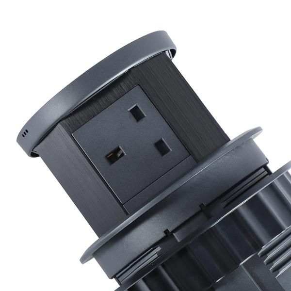 High Quality Waterproof Power Socket Strip Extension UK Standard Plug Socket IP44 Tabletop Design for Easy Use