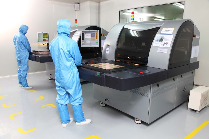 PCB Fabrication – Advanced Materials / Finishes