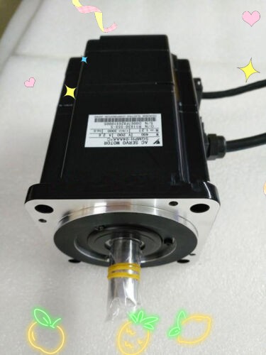 Yaskawa SGMPH-04ABA21 AC SERVO MOTOR 400W 3000RPM 200V 2.6A NEW