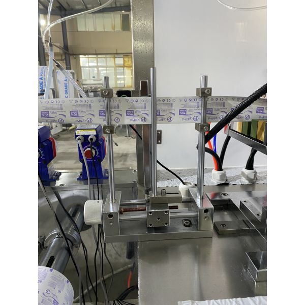 High Speed Single Sachet Wet Wipe Packing Machine Four Side Sealing Alcohol Prep Pad Packaging Machine
