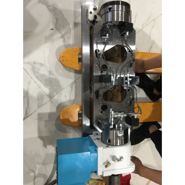 4 Axis CNC Rotary Table D-170