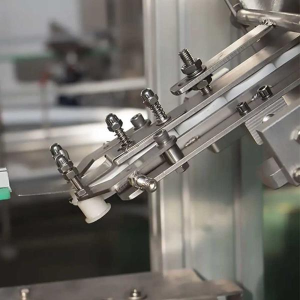 Automatic Bottle Capper Sealing Plastic 4 Wheel Bottle Capping Machine