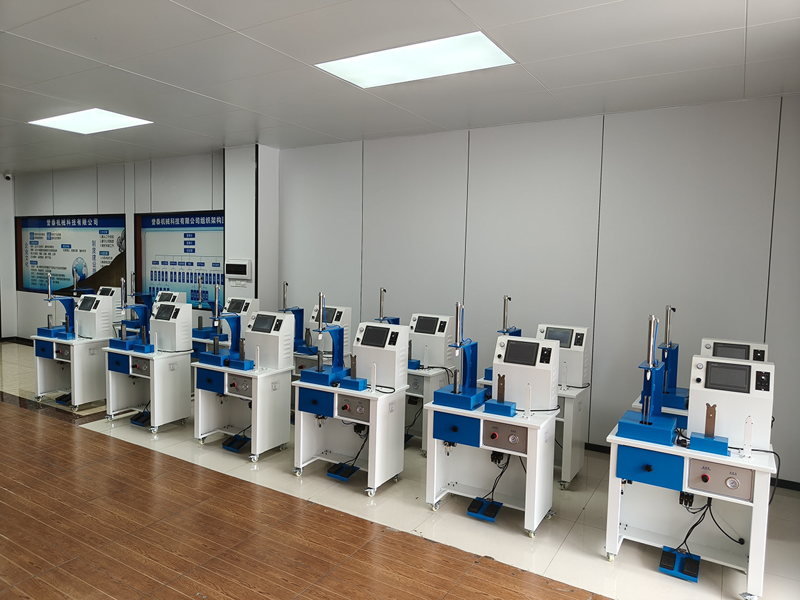 Shoe Making Machine with Pedal Switch Operation and PLC Touch Screen for Flipping and Stretching of Various Shoe Tongues