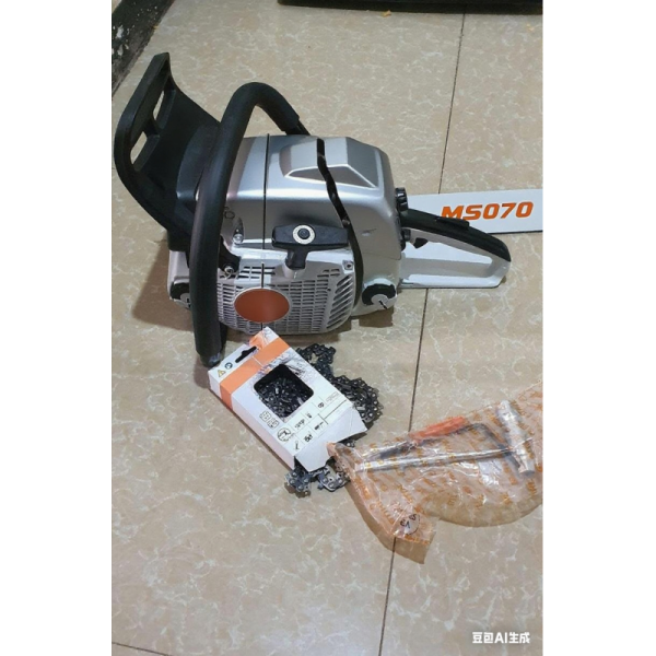 High Power 4.8kw 070/070AV Two-stroke 105cc Industrial Chainsaw With25inch 36inch 42inch Guide Bar and Chain