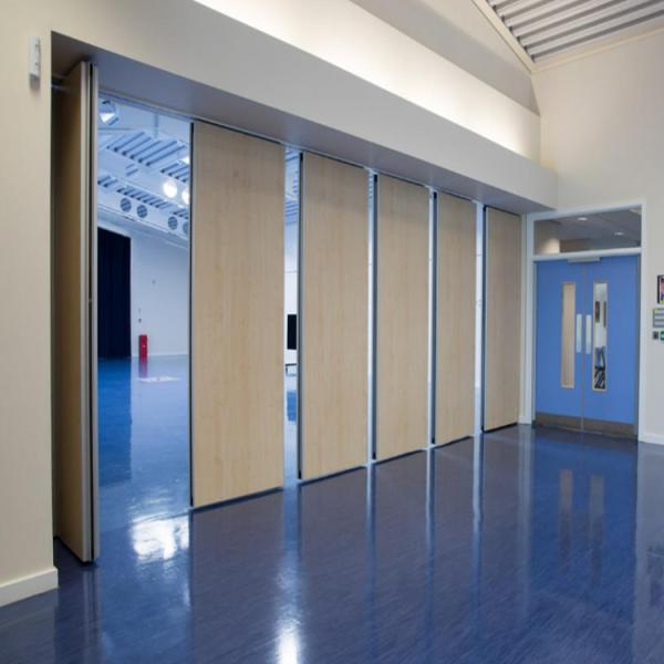 Restaurant Conference Room Wooden Sliding Folding Door Partition High Sound Insulation Easy Installation