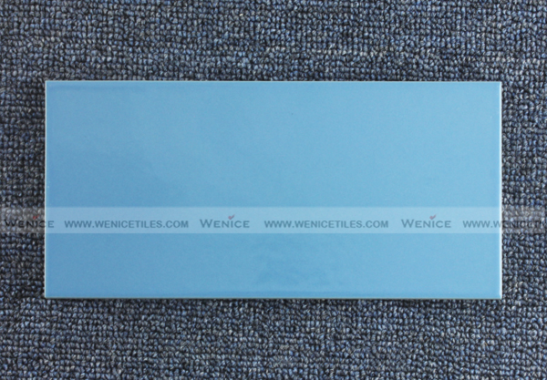 Swimming pool glazed tile