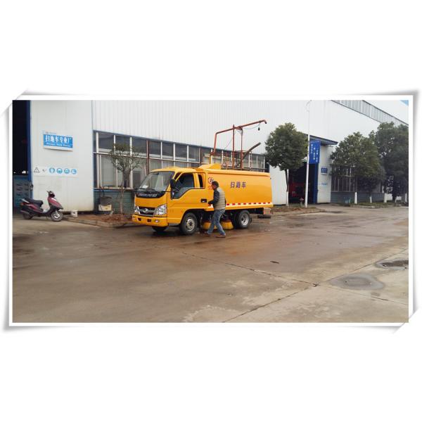 Mini Road Sweeper Truck 2.5CBM Road Cleaning Truck For Sidewalk ISO Certification