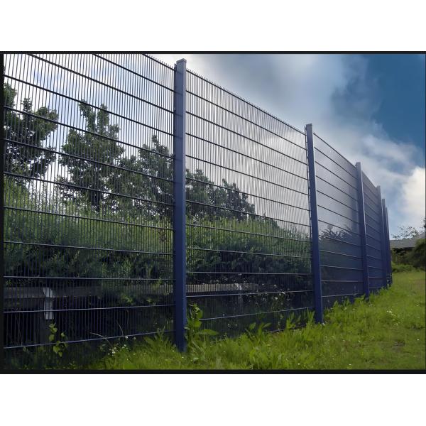 Modern Galvanized Metal Wall Fence for Indoor Outdoor Use
