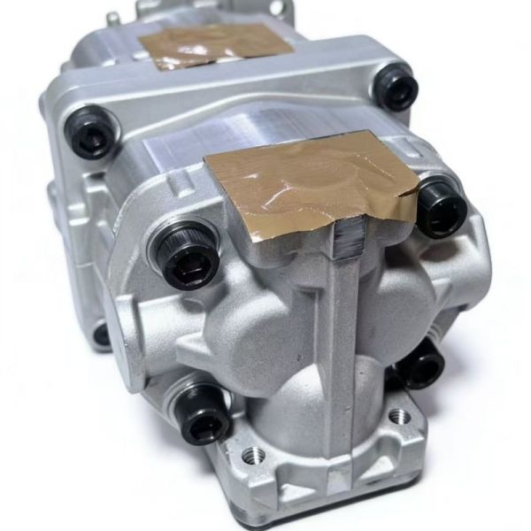 3FE-60-32110 Hydraulic Triple Gear Pump Rotation Clockwise CounterClockwise Compatible Loader Construction Machines