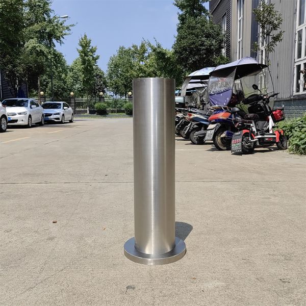 201 304 316 Stainless Steel Traffic Fixed Bollard With Decorative Cover Custom Thickness