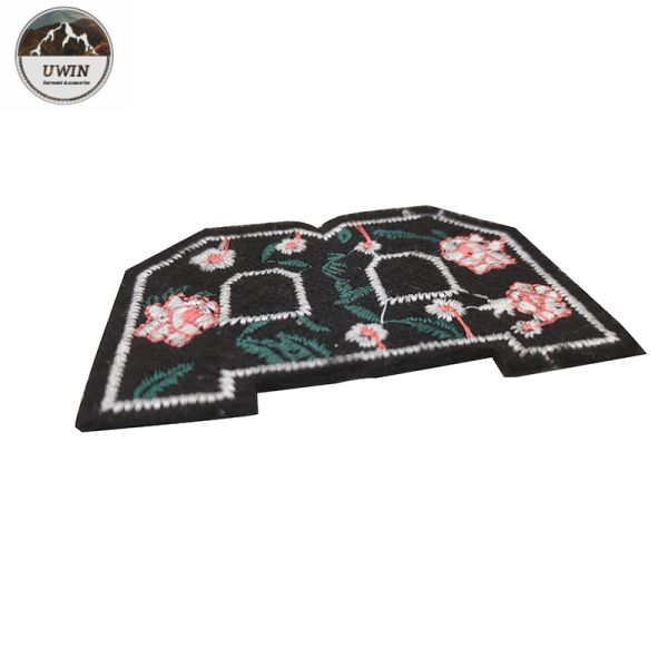 B Shape Custom Varsity Letter Patches , Retro Embroidered Patches With Iron On Backing