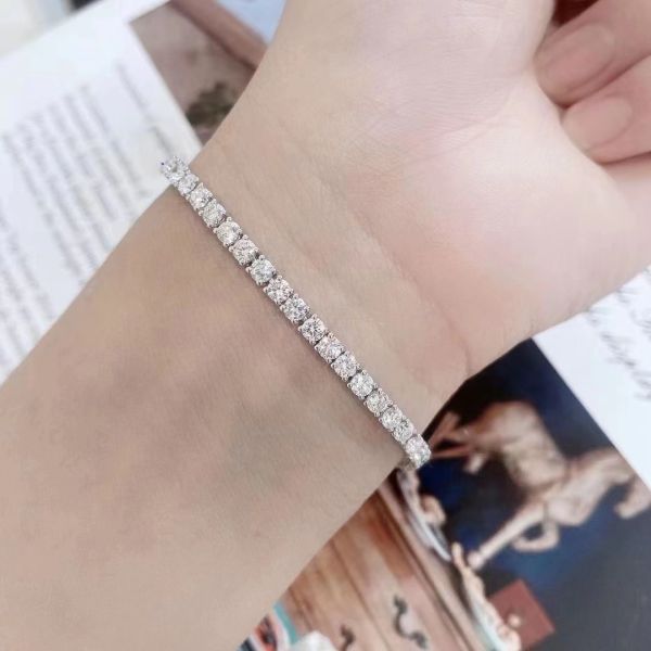 0.1ct Fancy Lab Grown Diamond Bracelet VS2-VVS1 IGI Certified