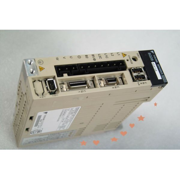 Yaskawa SGDS-A5A15A AC SERVO AMPLIFIER 200-230V 0.6A 50W NEW