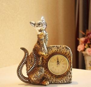 China Plutus cat clock on sale