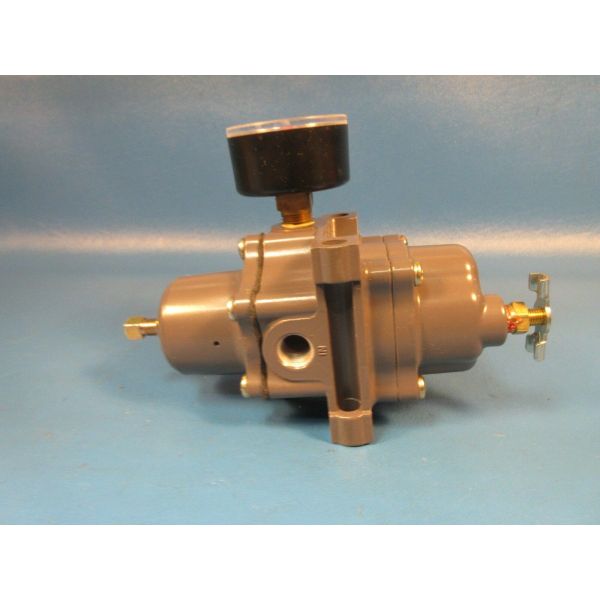 67CFR-237 new original, 50 psi / 3.4 bar over outlet setting, 1/4 NPT,67C Series Instrument Supply Regulators.