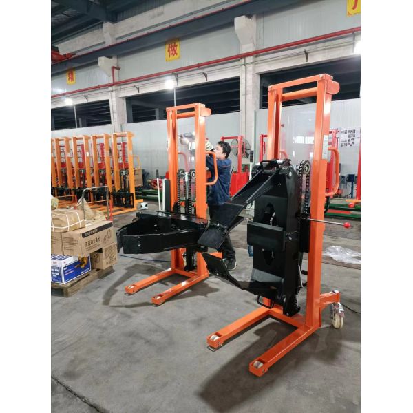 450kg Manual Stacker Single Mast Manual Paper Roll Stacker 2 Meter Lift Stacker with 360 Degree Rotation