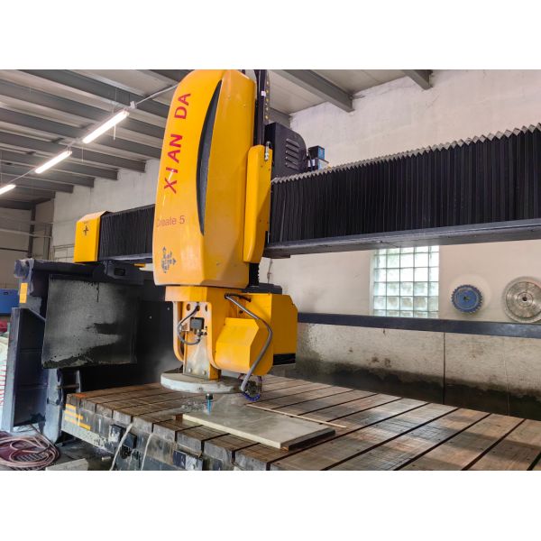 Diamond Blade Stone Cutting Machine With Efficiency