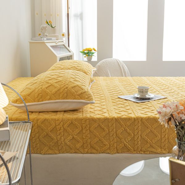 Single Piece Winter Warm Coral Velvet Bed Cover With Non-slip Mat Ideal for Home