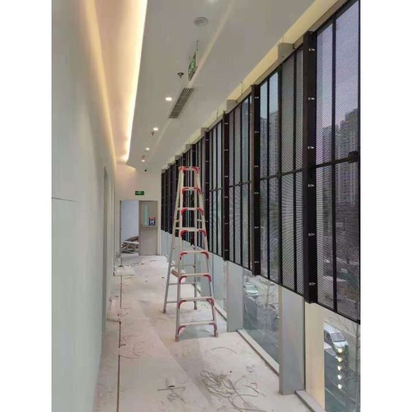 Indoor P3.9-7.8 SMD Transparent Led Display Full Color Led Glass Video Wall For Showcase