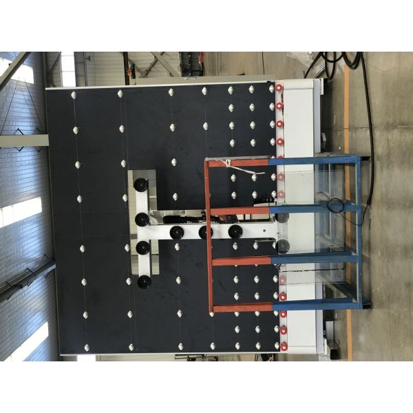 Vertical insulating glass automatic install spacer machine