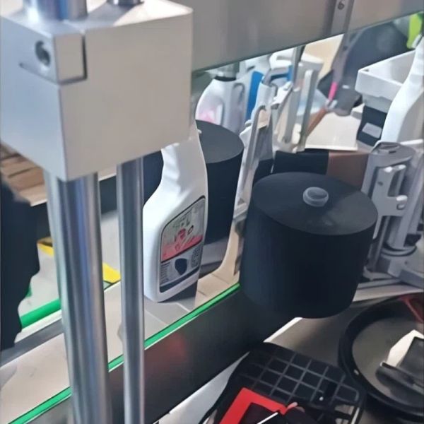 Full Automatic Labeling Machine Vertical Double Sided Labeling Machine High Efficiency