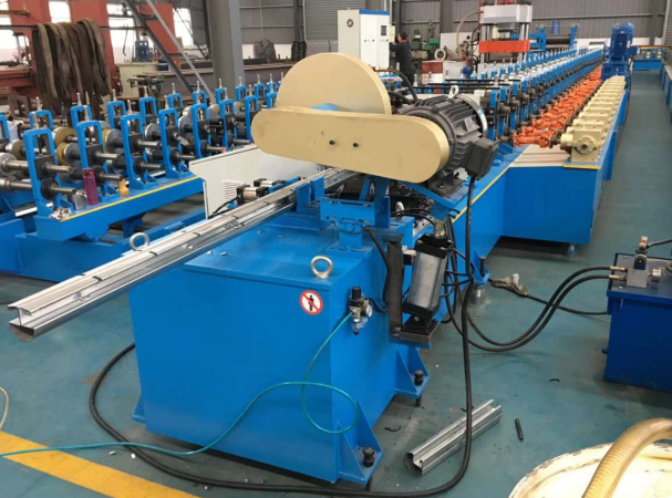 ISO9001 Certificate Customized 1.2mm Material Thickness 22 Stations Automatic Fence Post Roll Forming Equipment