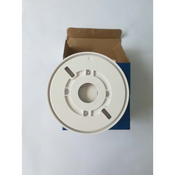 2 wired conventional smoke detector with white color used for hotel building villa