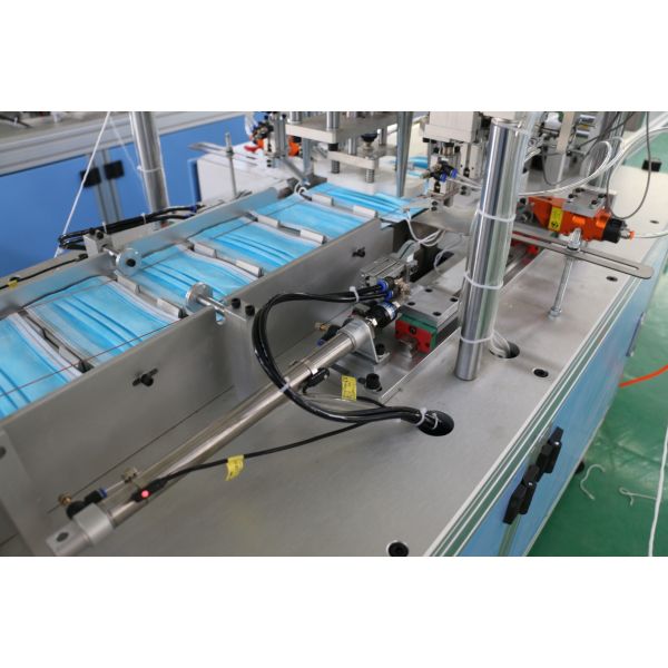 High Capacity Disposable Automatic Face Mask Making Machine