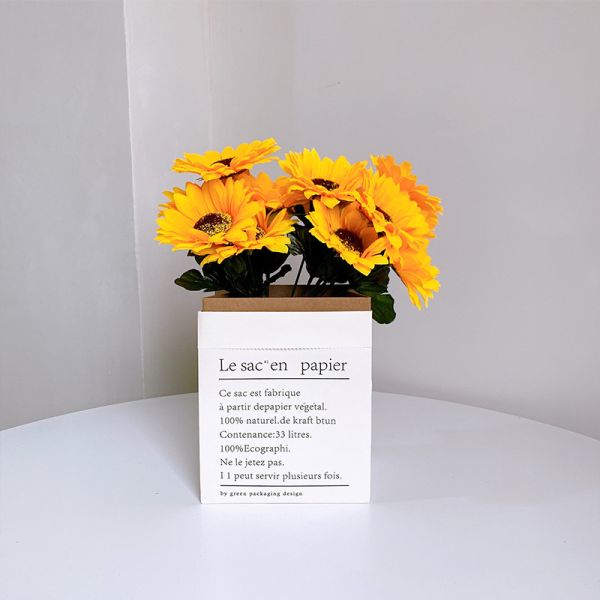 Custom Gift Packing Paper Bag Flower Packing Paper Bag Matte Capping