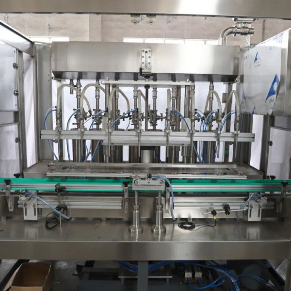 Automatic tomato sauce filling capping machine