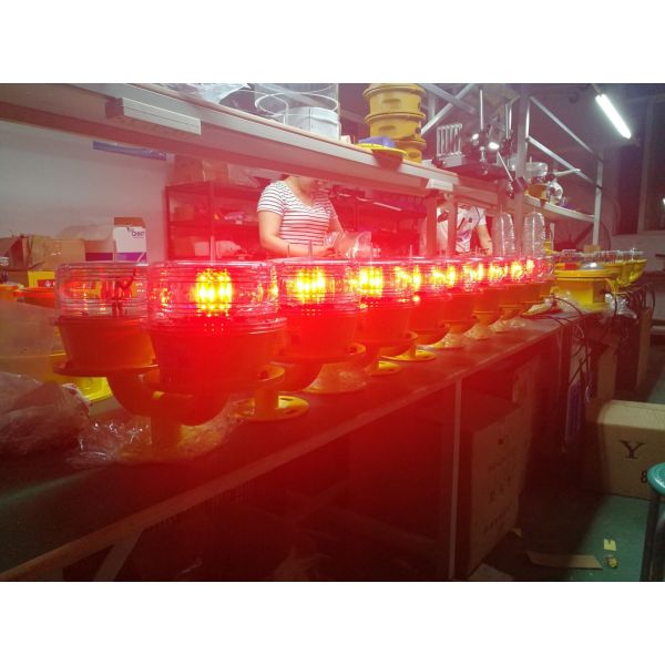 Red Solar Powered Led Flashing Lights / Waterproof Tower Warning Lights