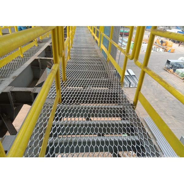 Customized 4ft*8ft Galvanized Expanded Metal Mesh Sheet For Buildings And Industrial