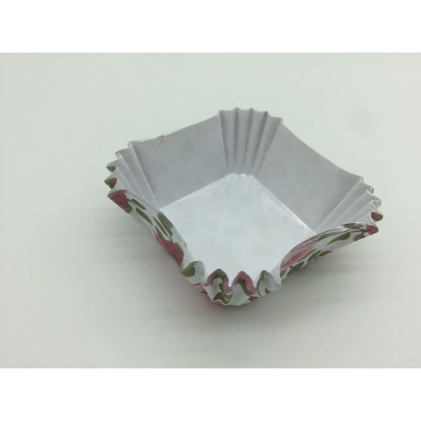 Rose Pattern Greaseproof Paper Muffin Cases , Floral Square Paper Cupcake Liners