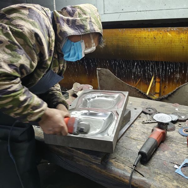 High Precision Melamine Mold Constructed From P20 Tool Steel For Compression Molding Melamine Urea Formaldehyde Dinnerware Products