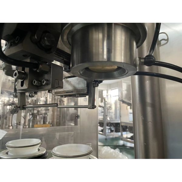 Full-auto Laminated Tube Plastic Tube Filling and Sealing Machine