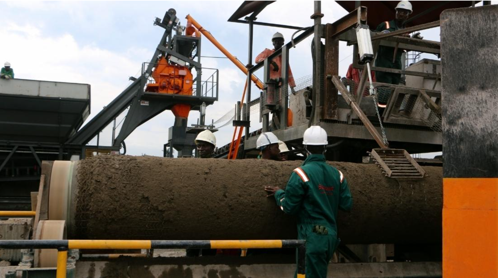 Durable Ten Lines Welded Galvanized Wire Pipeline Reinforced Mesh For Oil And Gas