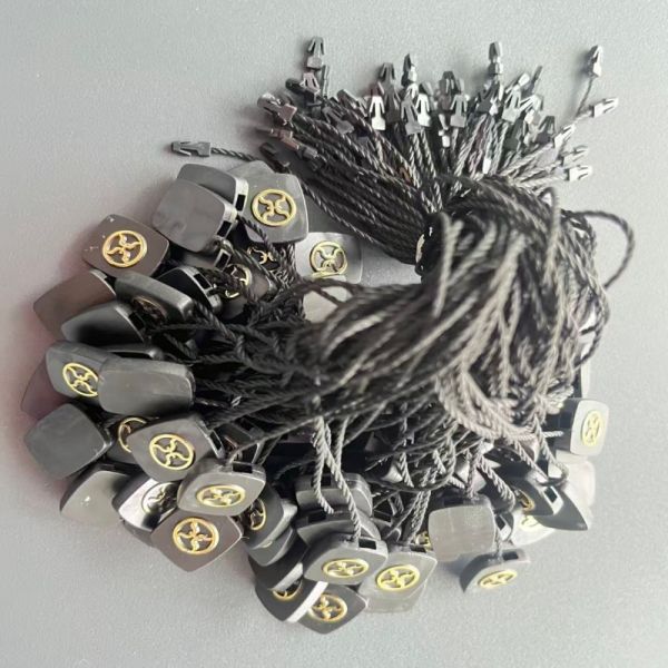 High Durability Black Hang Tag String 0.2mm Thickness 0.2 Inches Width Designed for Secure Attachment of Clothing Labels