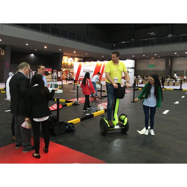 72V 8.8Ah Electric Chariot Segway Electric Scooter 35-60KM Range Per Charge