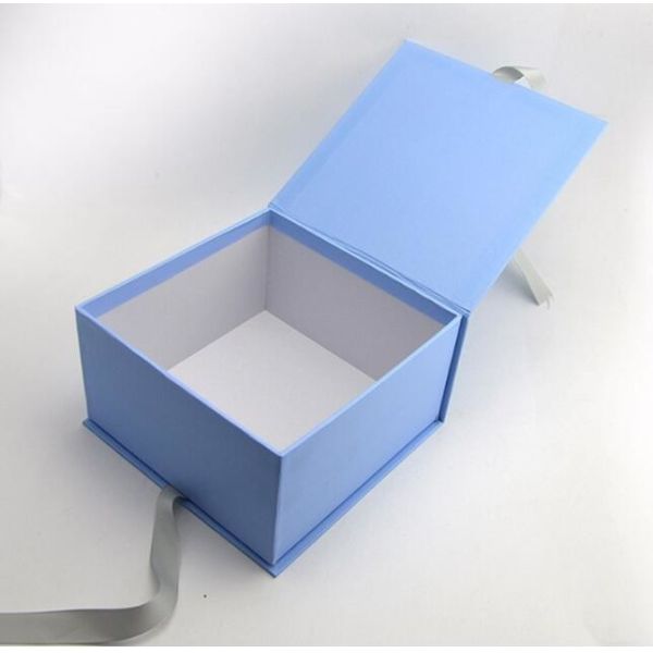 Wholesale custom luxury gift packaging box wedding printed heart shaped paper cardboard paper gift box with lid bagease