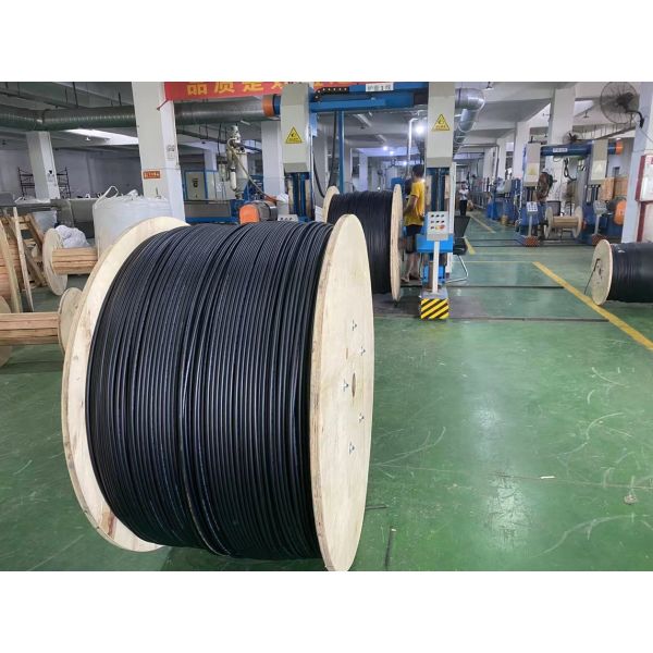 ADSS Fiber Optic Cable Single Mode 1550nm Attenuation ≤0.22dB/Km 200N Long Term Tensile Strength