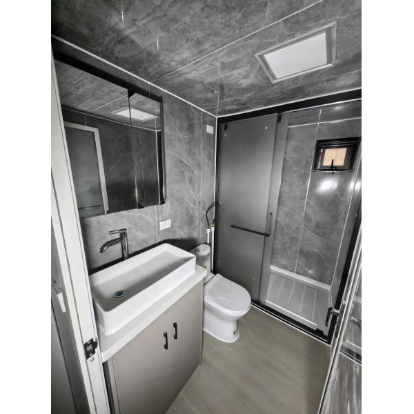 Quick Installation Double-Wing Insulated Expandable Container House with Galvanized Steel Frame for Construction Sites